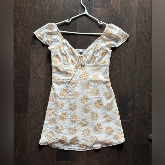 American Eagle floral pattern corset dress - Picture 4 of 4